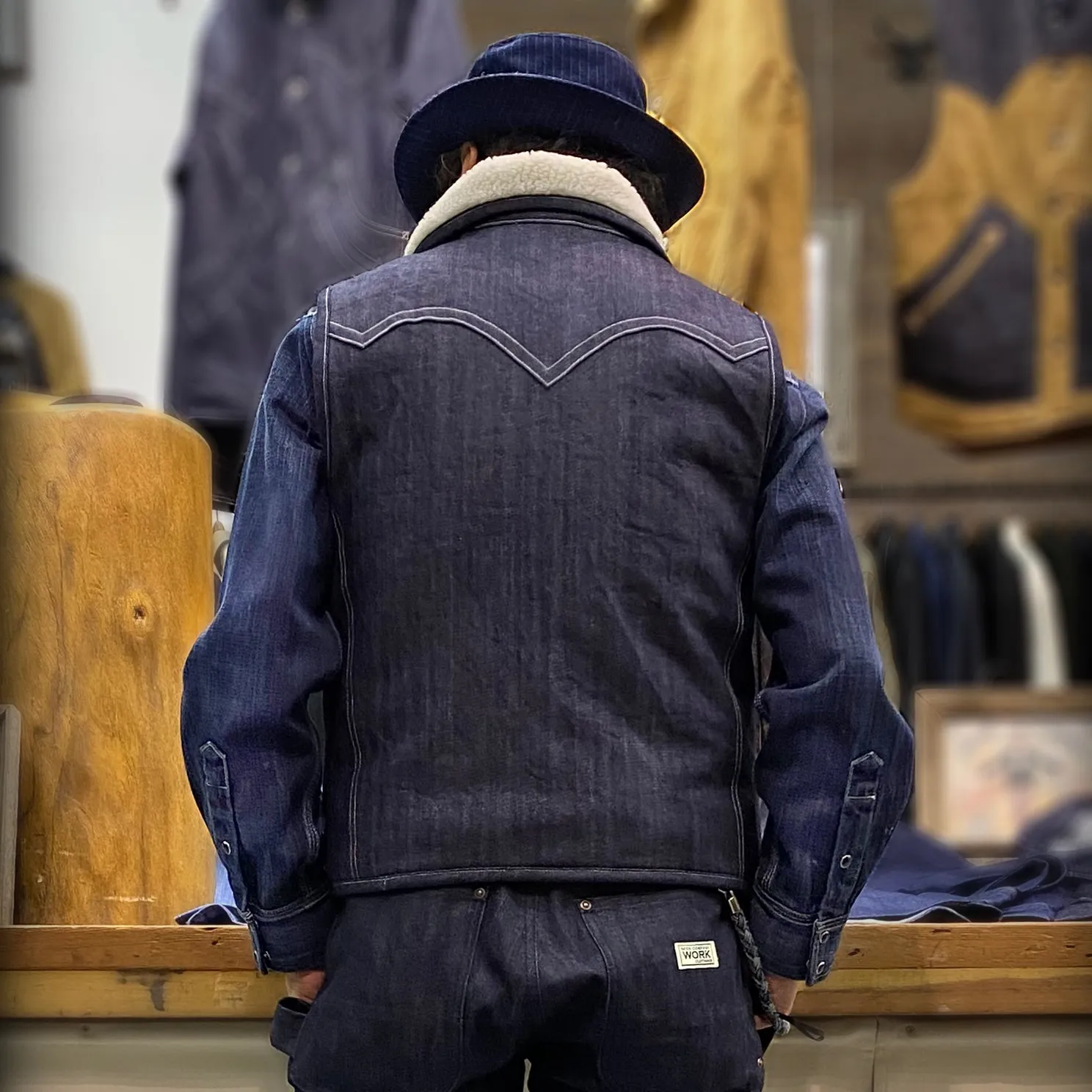BZEN M.3203RR IDAHO-R18 REGULAR FIT COMFORT STRETCH INDIGO DENIM 2 POCKET SHERPA LINED VEST-12OZ-HRH INDIGO