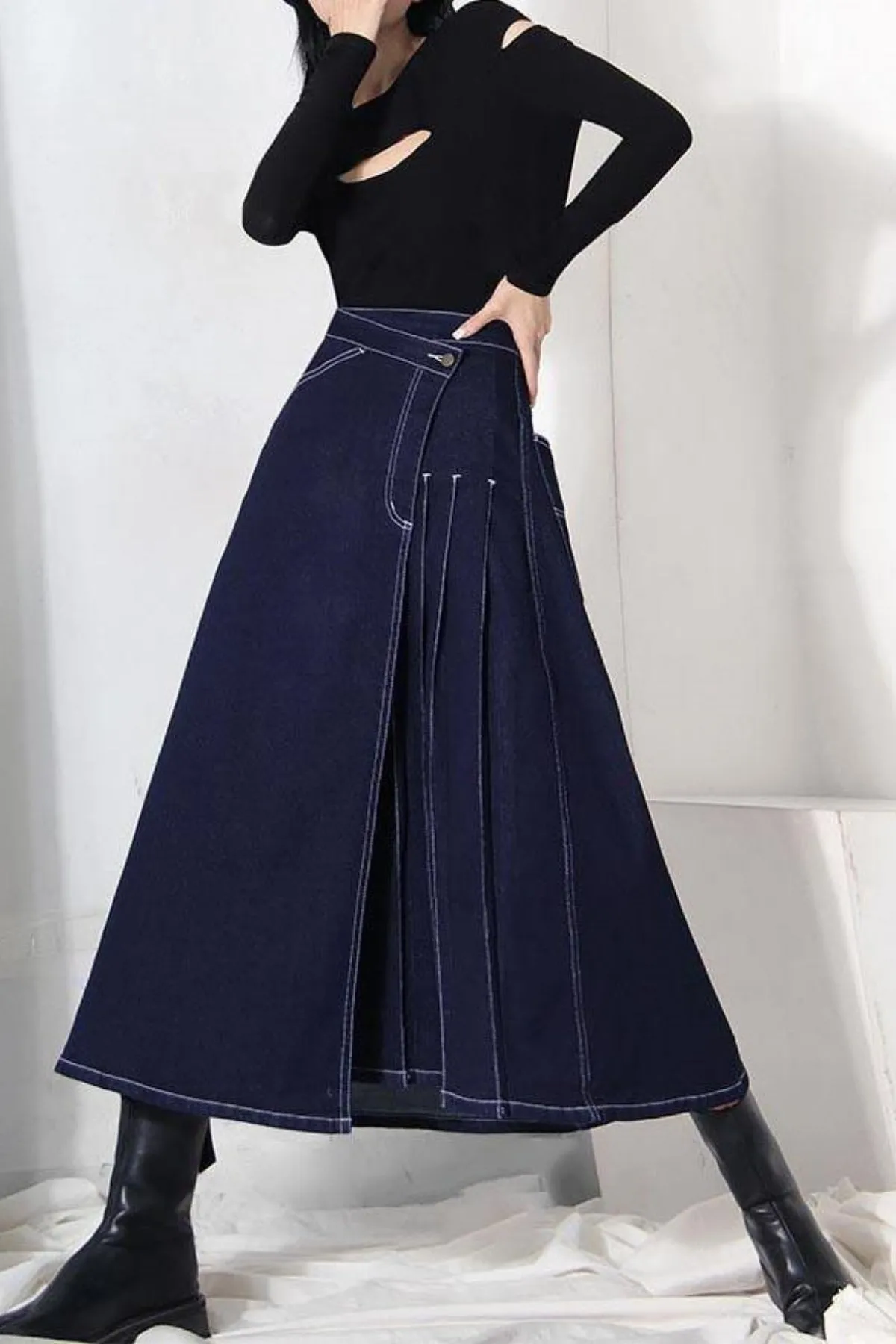 Pleated Cropped Denim Skirt
