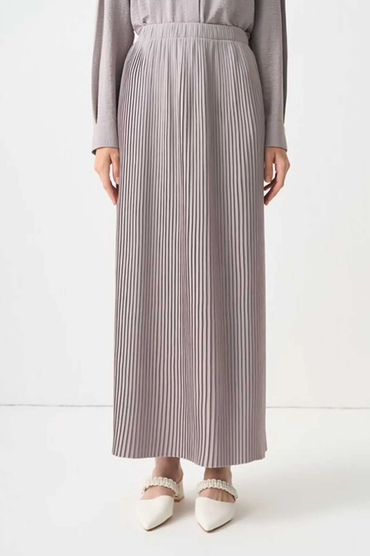 Single Tone Pleated Flared Skirt